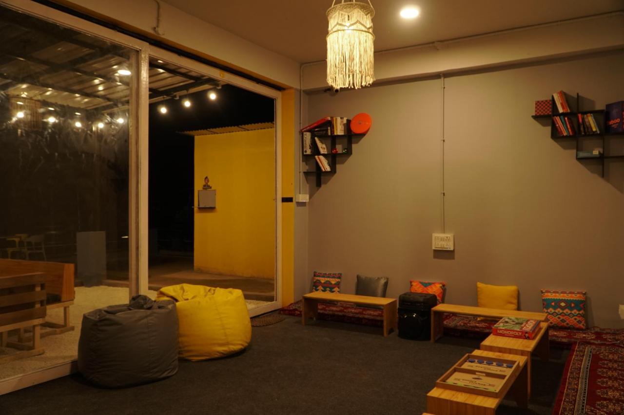 Firefly Hostel Manāli Esterno foto