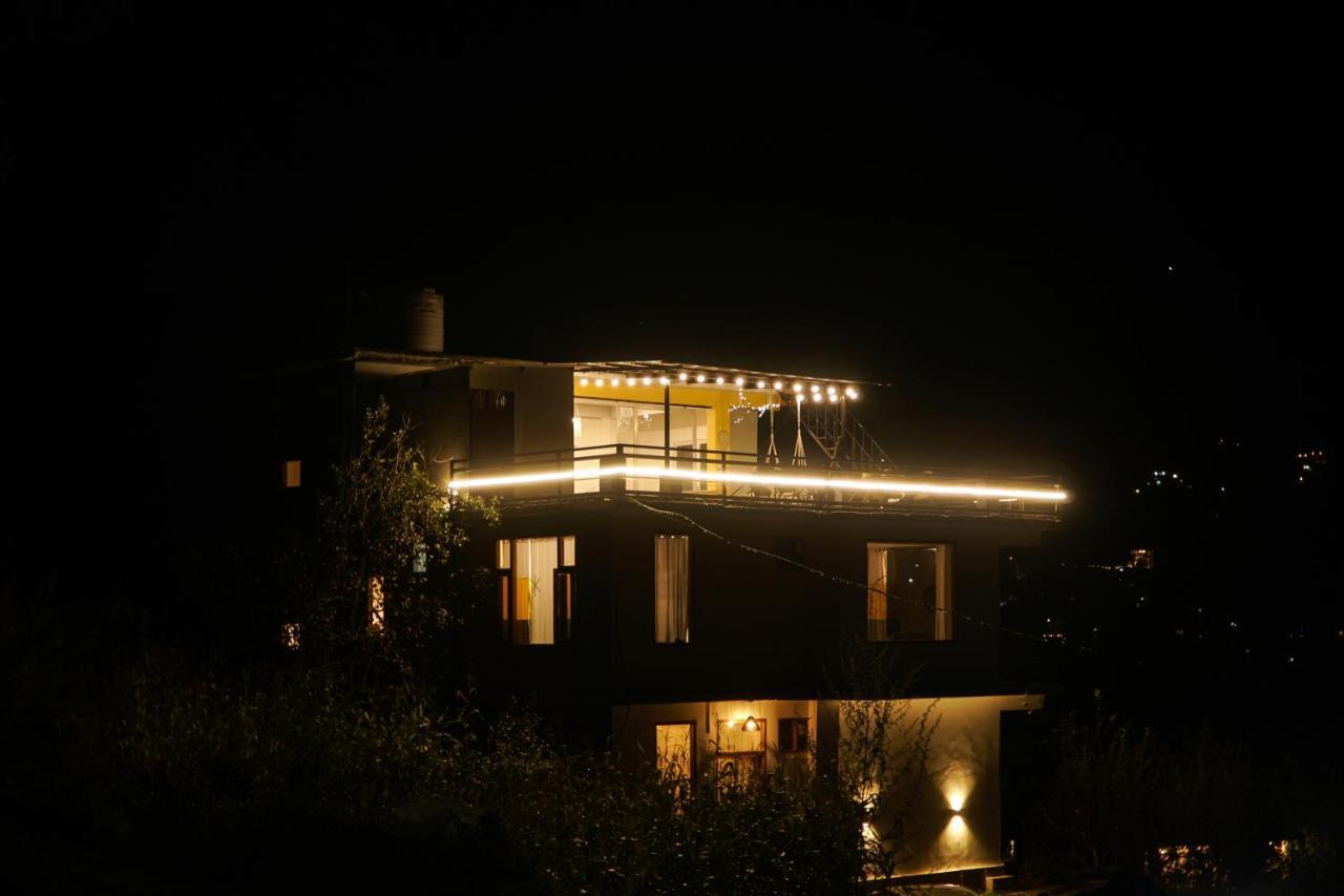 Firefly Hostel Manāli Esterno foto