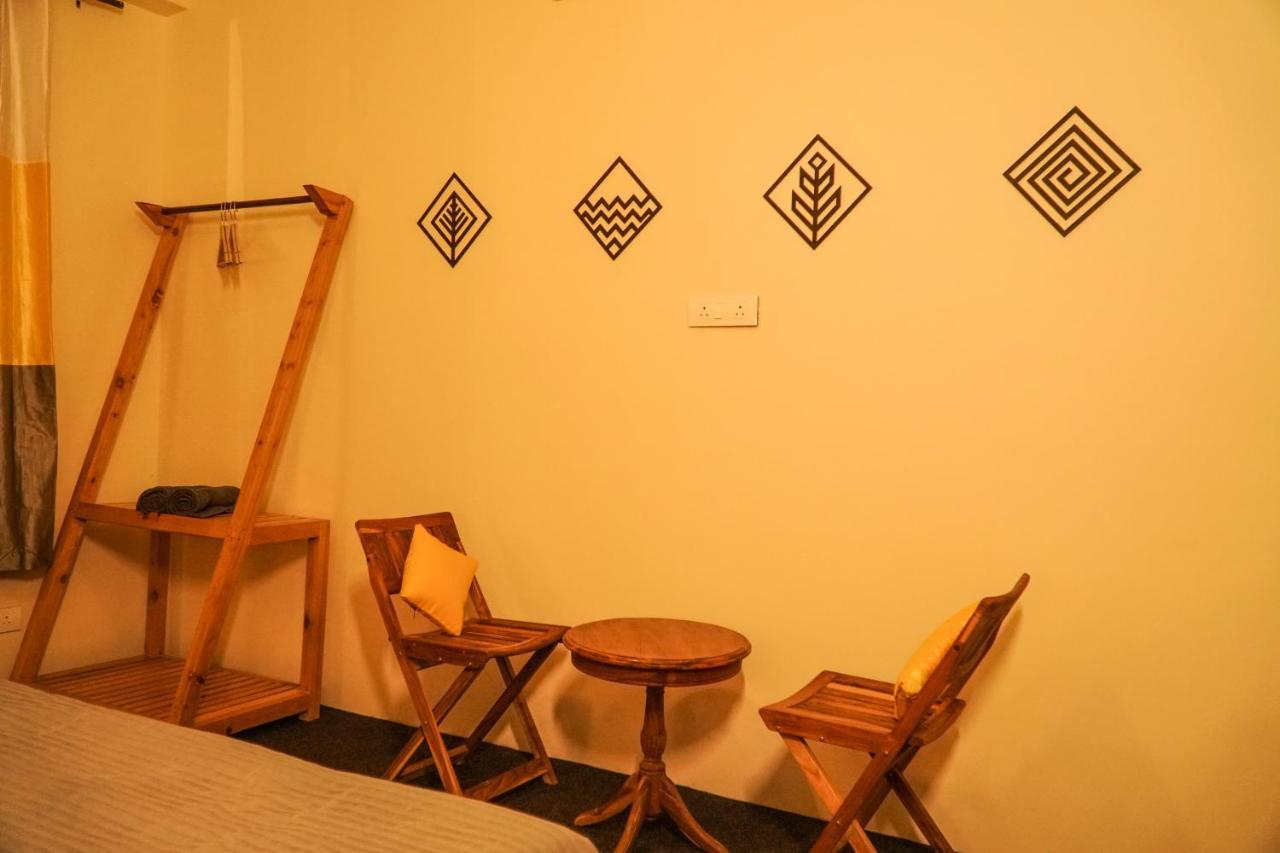 Firefly Hostel Manāli Esterno foto