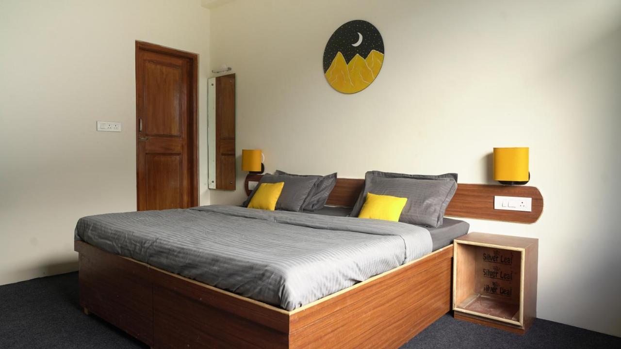 Firefly Hostel Manāli Esterno foto