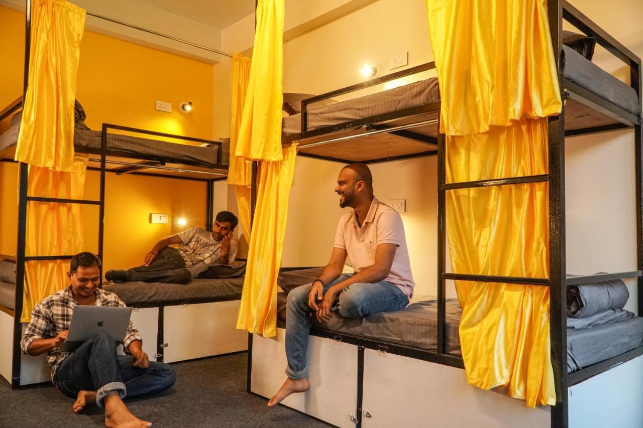 Firefly Hostel Manāli Esterno foto